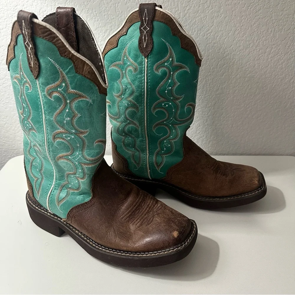 Justin Boots  Brown and Turquoise Western Cowboy Boots